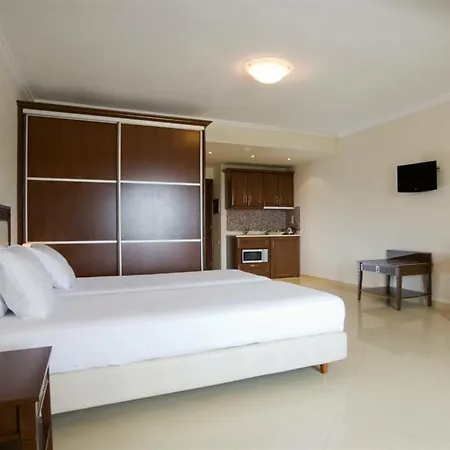 Royal & Hotel Nydri (Lefkada)